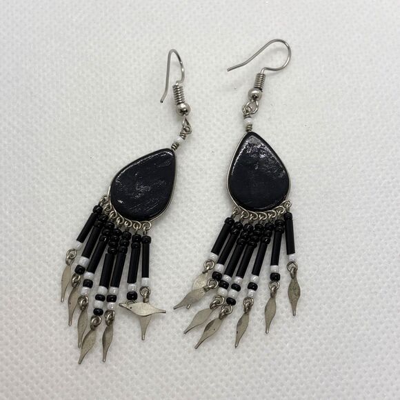 Vintage Black & White Beaded Fringe Dangle Drop Earrings Lizard SW Style Retro - Picture 5 of 7